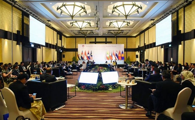 Tingkatkan Investasi, Menteri Ekonomi ASEAN Tandatangani Protokol Amandemen keempat ACIA