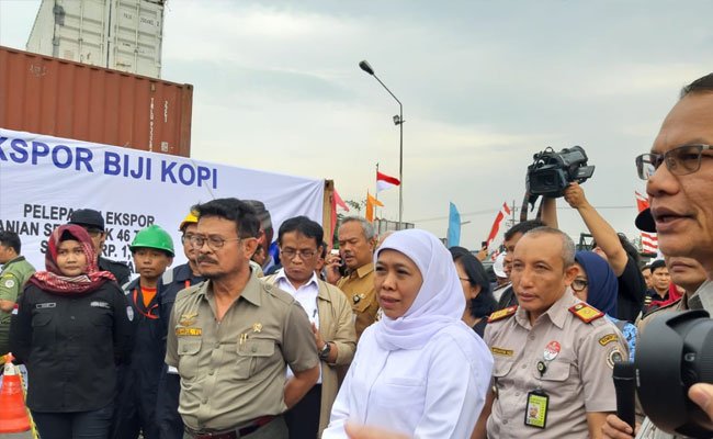 Mentan SYL dan Gubernur Jatim Lepas Ekspor di Pelabuhan Tanjung Perak