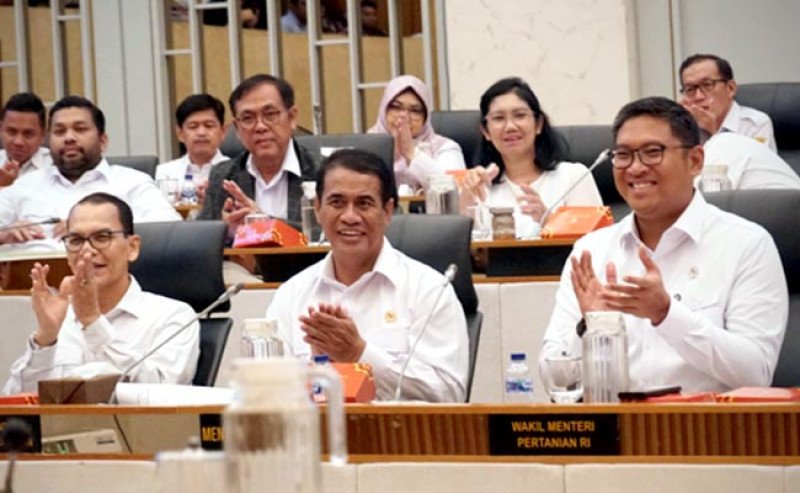 Stok Beras Tertinggi dalam 57 Tahun, Kinerja Mentan Amran Diganjar Apresiasi Komisi IV DPR RI