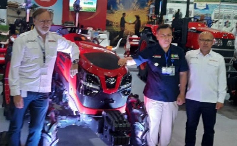 Mahindra dan RMA Indonesia Hadirkan Traktor OJA 3140, Dukung Modernisasi Pertanian Nasional