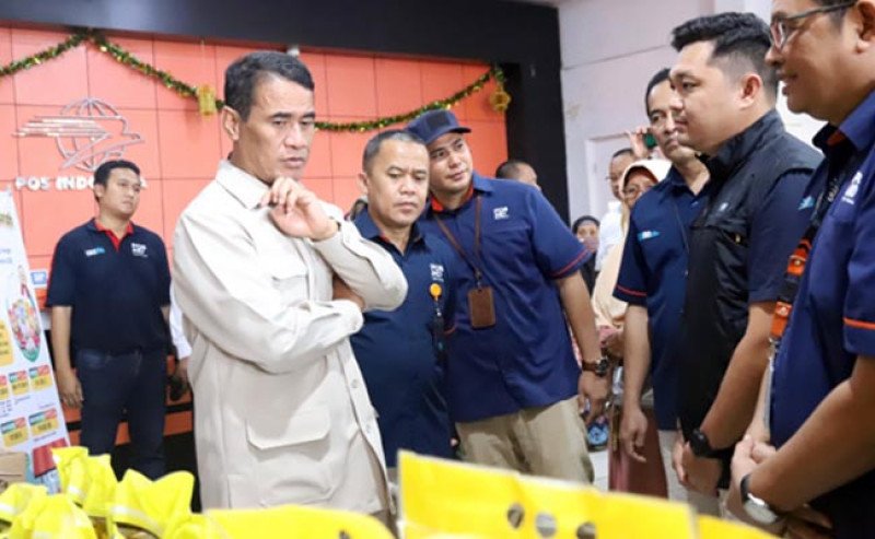 Mentan Amran Tinjau Operasi Pasar di PT Pos Banjarbaru, Jamin Stabilitas Harga dan Pasokan