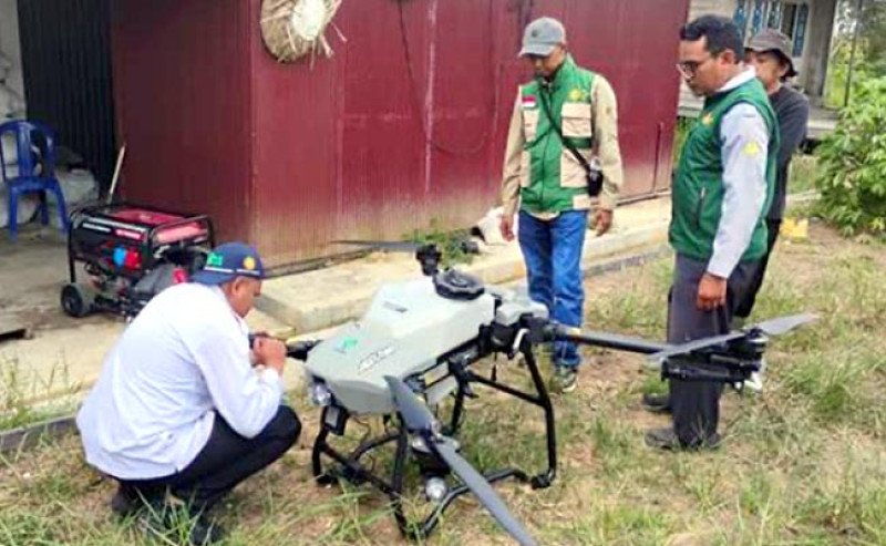 Kementan Dorong Petani Operasikan Drone di Kapuas, Percepat Tanam dan Produktivitas Padi