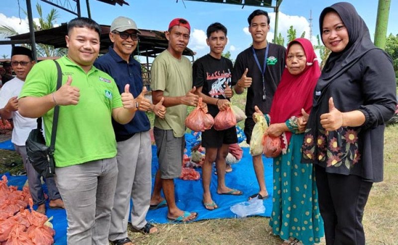 Musim Mas Salurkan 154 Sapi dan 69 Kambing Kurban untuk Masyarakat di Sekitar Wilayah Operasional
