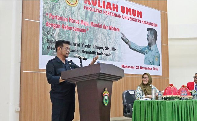 Di Unhas, Mentan Sampaikan Pentingnya Pertanian Modern
