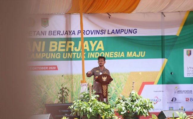 Mentan Launching Kartu Petani di Lampung, Salurkan KUR dan  Asuransi Tani