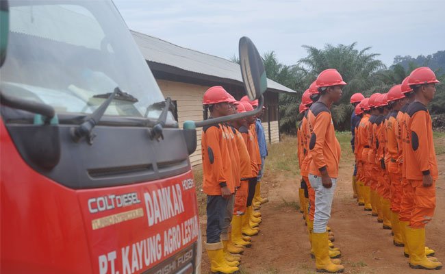 Siapkan Tim Damkar Siaga 24 Jam, Perkebunan Kelapa Sawit KAL Cegah Karhutla